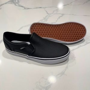 Women’s Vans Asher Leather Low-Top Sneaker Slip-On